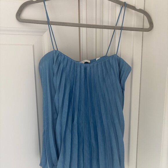 Vince Blue Pleated Top - Picture 2 of 4
